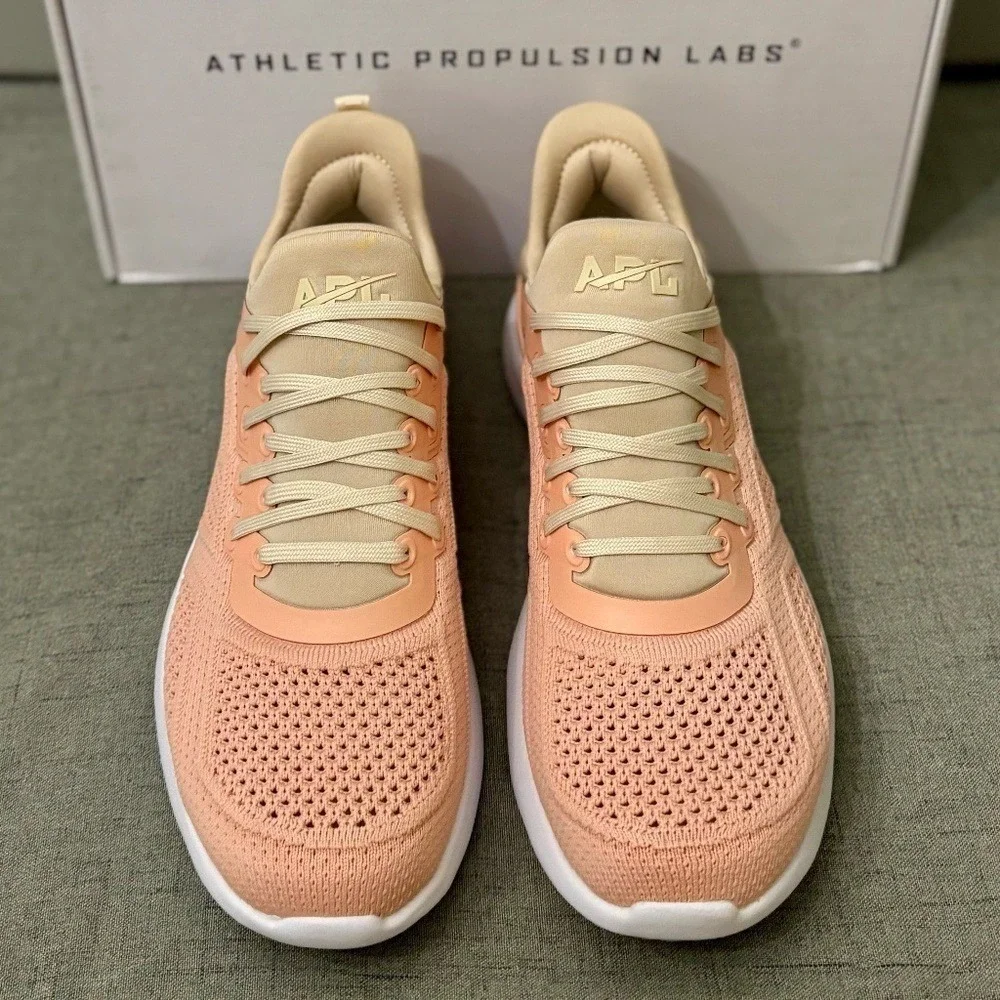 NIB -‎ APL Size 8 Men'sTechLoom Tracer Shoes – Blush/Beach/White